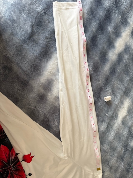 Oriental high neck Black and White Floral Long Sleeve Top - Picture 6 of 14